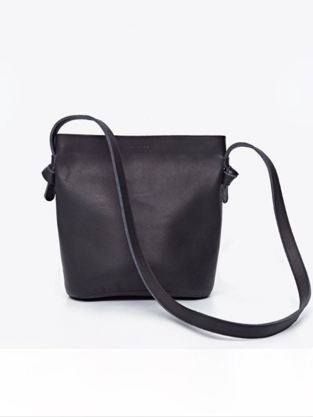 Nisolo | Dalia Leather Crossbody Purse Bag Black Zippered Top Minimalist
